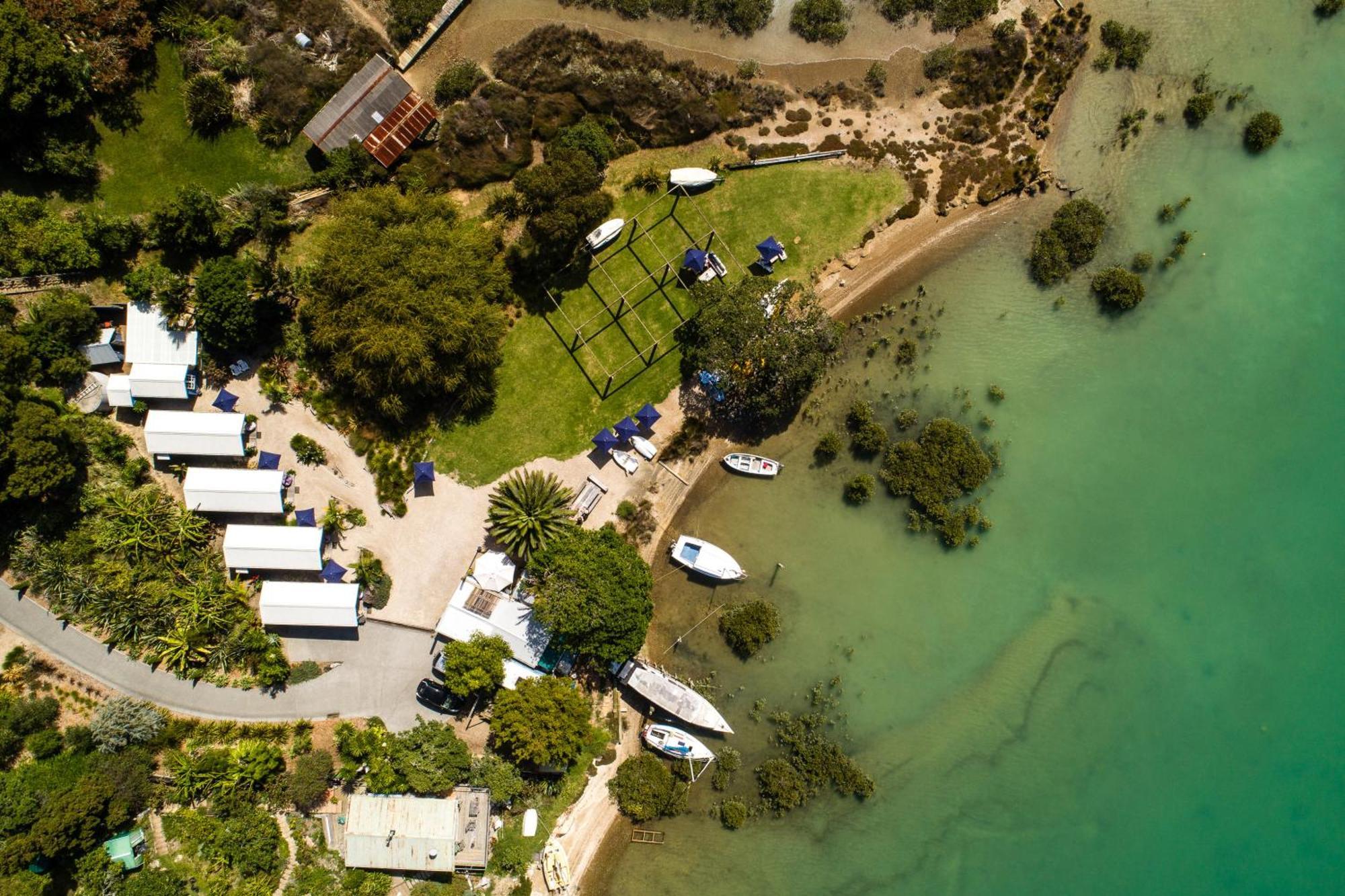 Апартаменти Boatsheds On The Bay, Waiheke Island Ostend Екстер'єр фото
